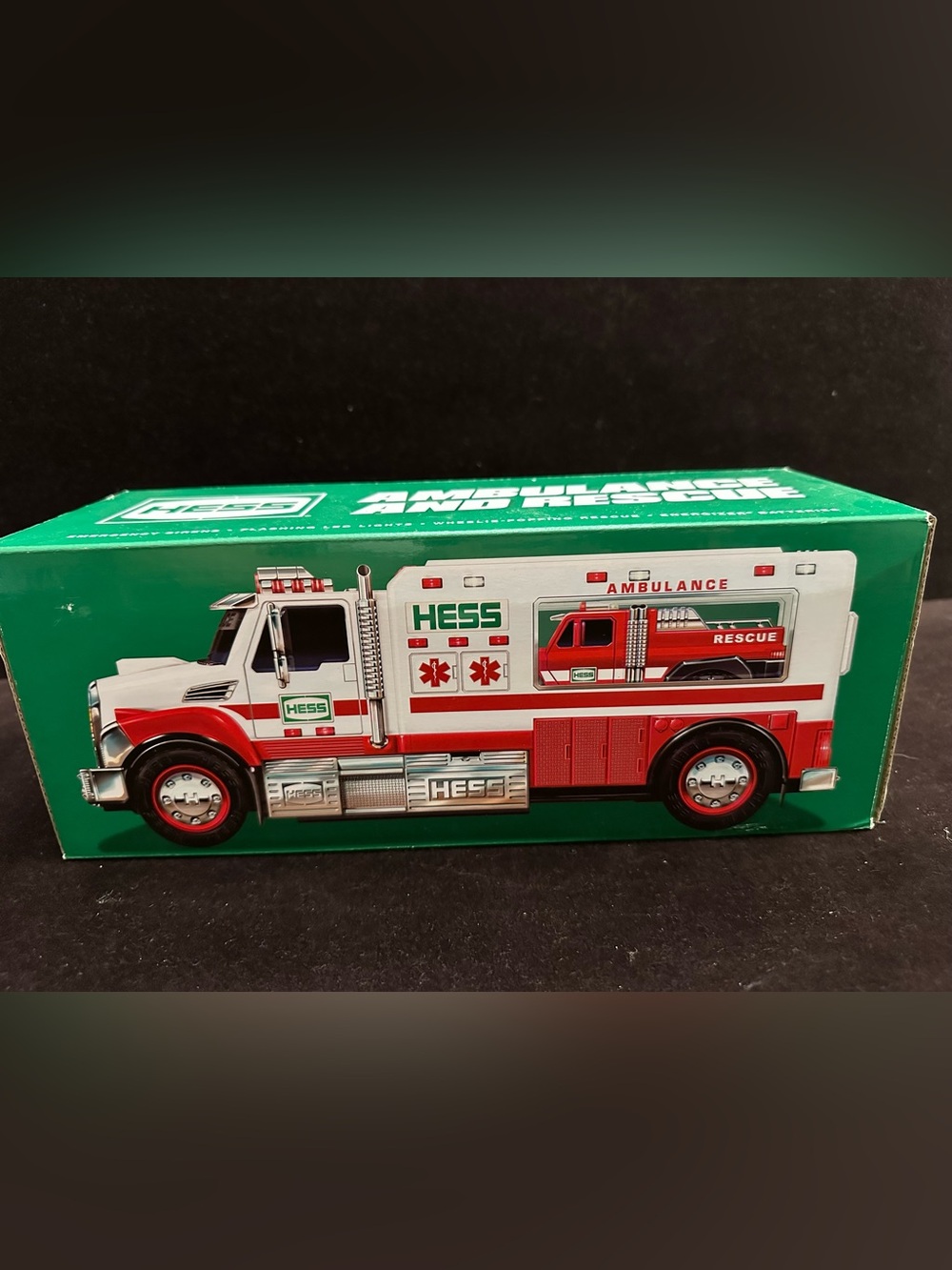 2020 Hess Truck Ambulance And Rescue New In Box